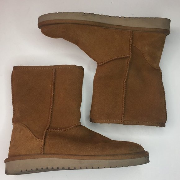 Koolaburra by UGG women sz 8 short chestnut boots. - Picture 2 of 11